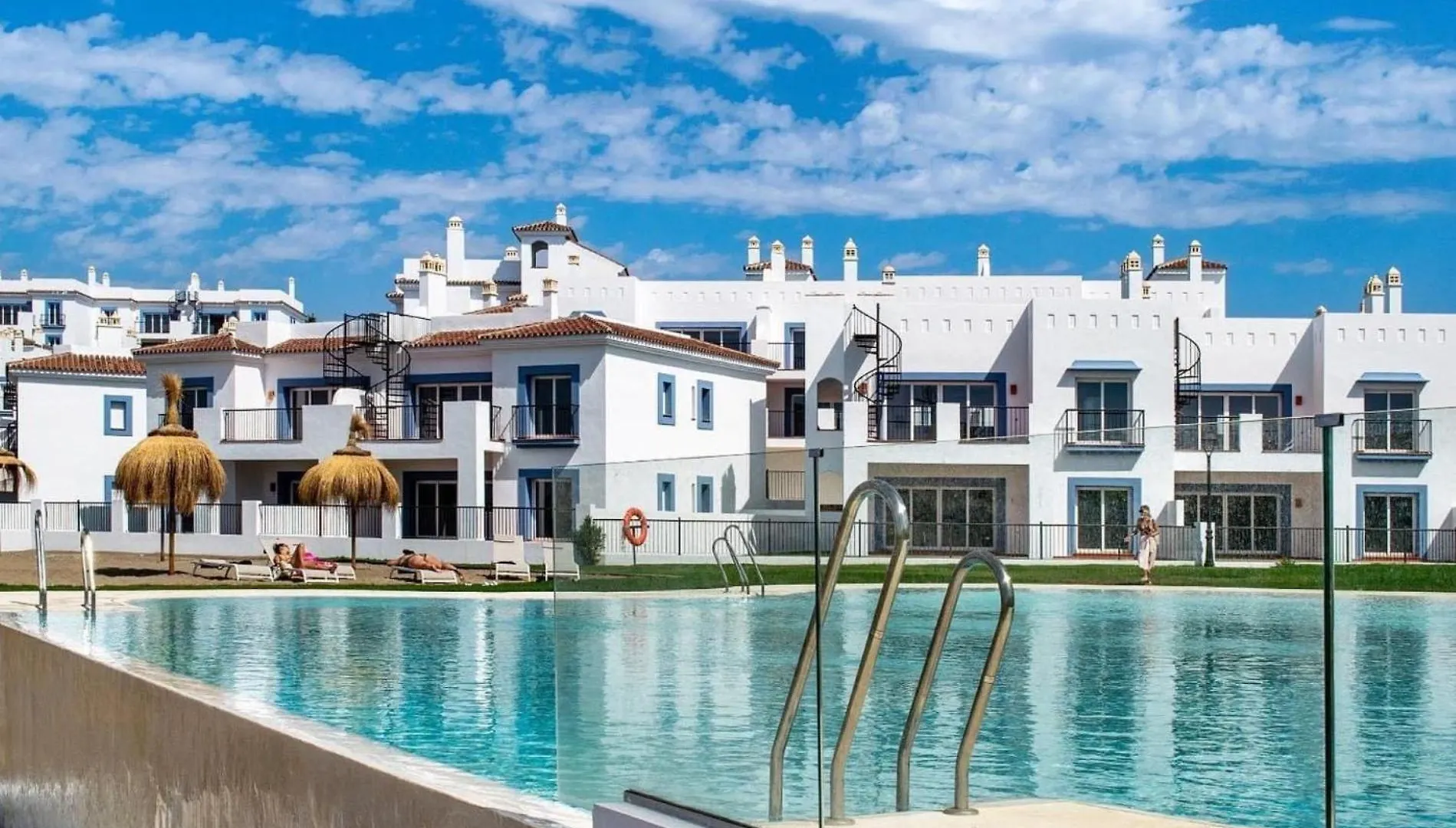 Paradise-Getaway-Golf-6Pools 442 Estepona 0*,