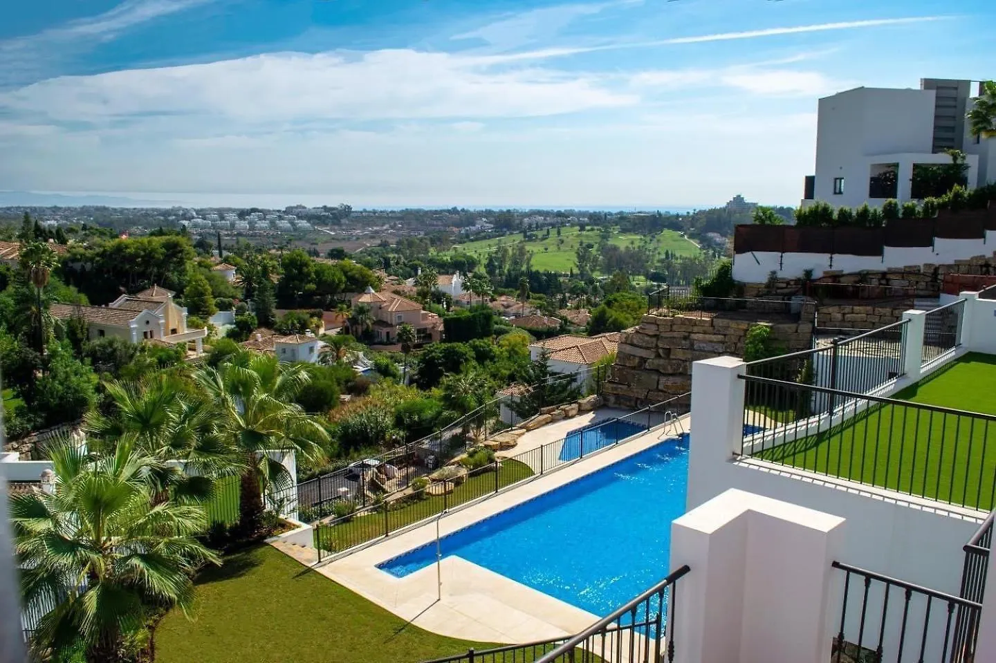 Paradise-Getaway-Golf-6Pools 442 Estepona 0*,  Spain